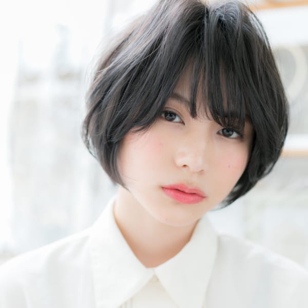 ショートでも◎黒髪ナチュラルくせ毛風カール　フェミニンボブ