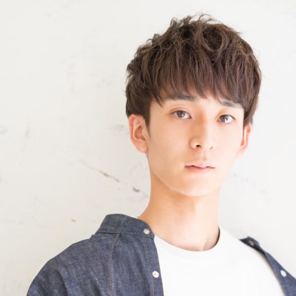 ツーブロック刈り上げミニマッシュ