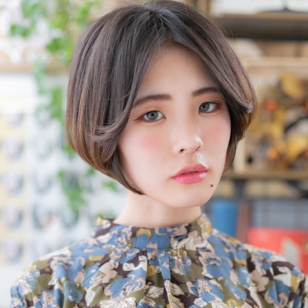 王道!センターパートひし形ショート大人ボブ ダブルバング