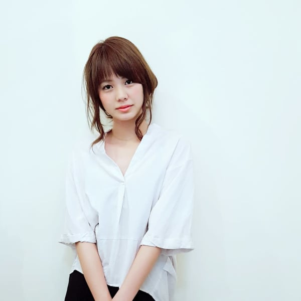 大人可愛い愛されミディアムヘア