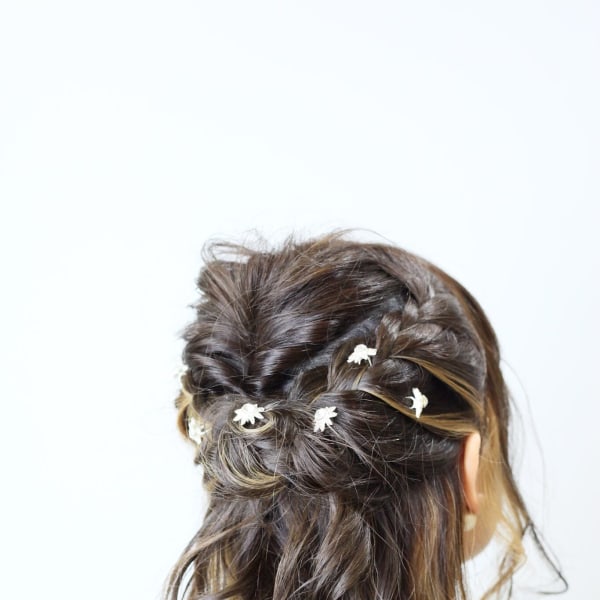 艶髪波ウェーブのハーフアップ