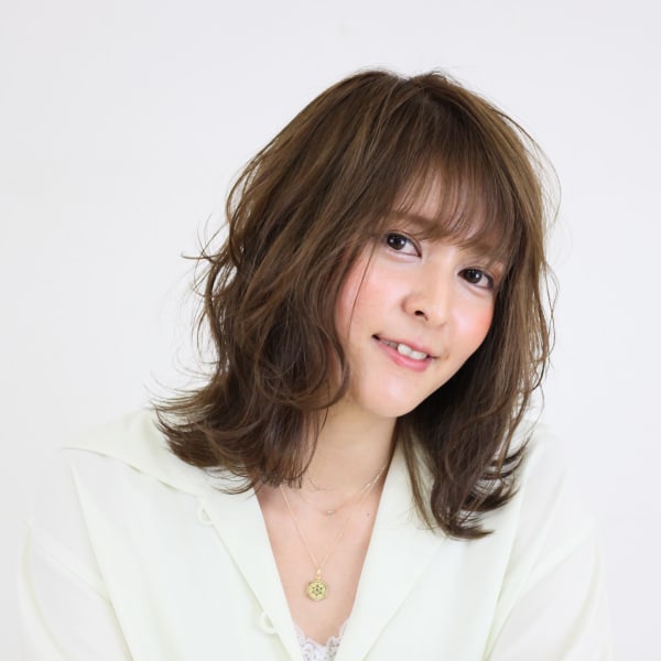 ゆるふわウルフボブ×スモーキーベージュ|DIMPLE