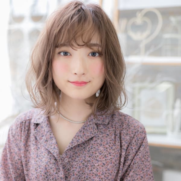 くせ毛風カールで抜け感…ゆるカールボブ 前下がりボブ