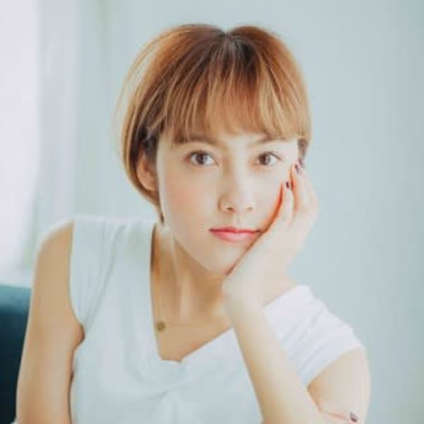 ハイトーンショートボブ