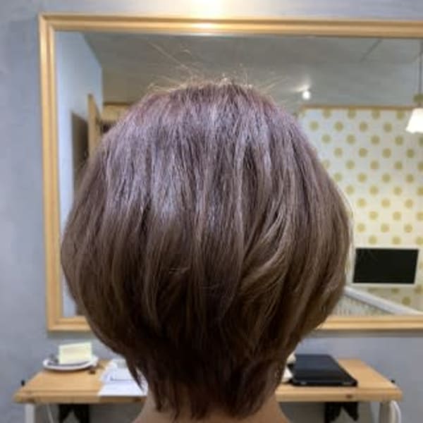 ピンクグレージュ