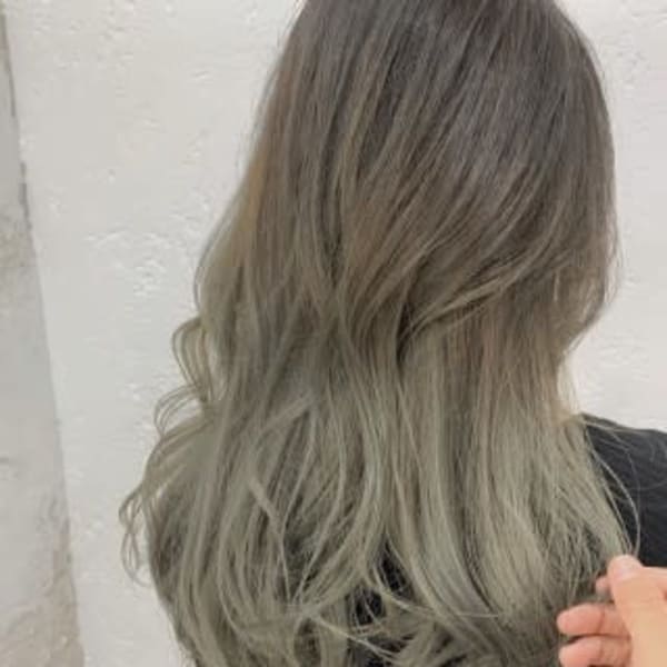 イルミナカラー グラデーションカラー 透明感 池袋 大人