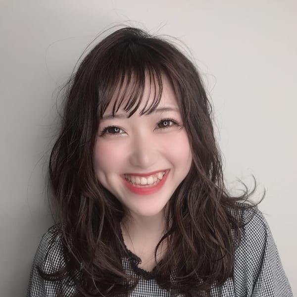 【W-ワット-新宿店 】顔まわり小顔補正カット♪