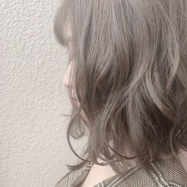 【W-ワット-新宿店 】ブリーチなし♪グレーベージュ☆