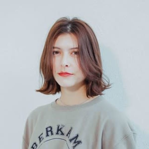 外はねくびれボブ