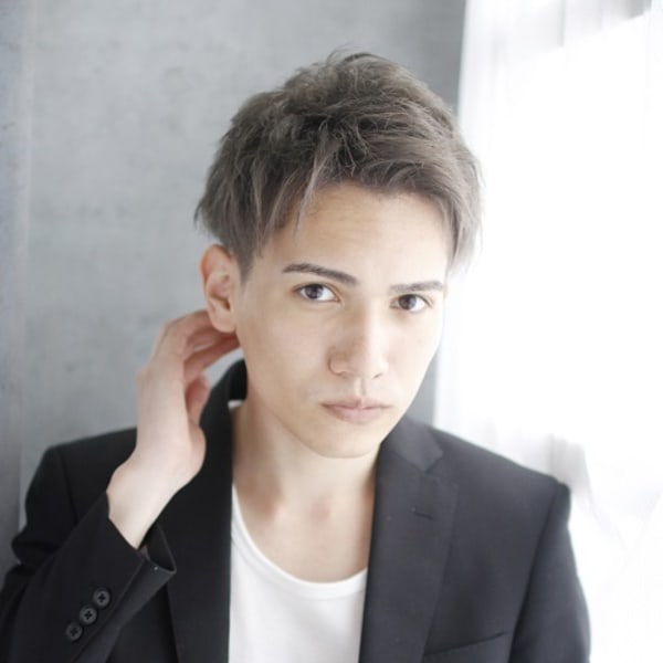 代30代40代 ハイトーン ワイルドアップバング 草津 Fourhaus N フォーハウスプラスエヌ のヘアスタイル 美容院 美容室を予約するなら楽天ビューティ