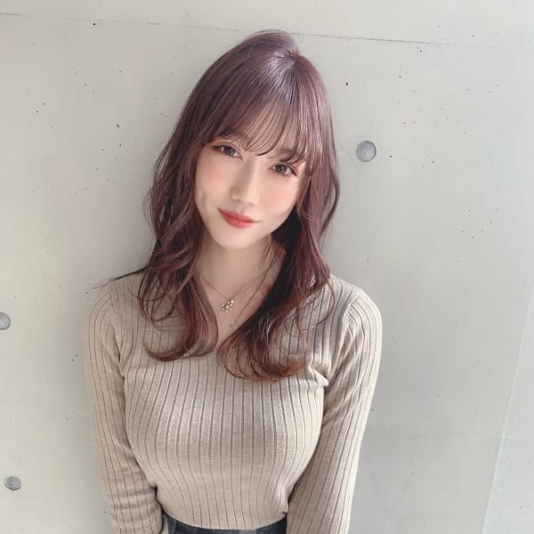 ピンクベージュカラーでセクシーウェーブ