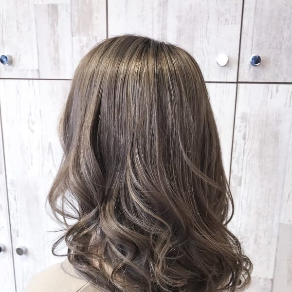 ハイライトアッシュベージュ