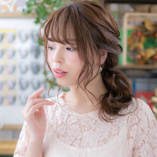 おくれ毛が大人かわいい♪小顔ヘアアレンジ　カール