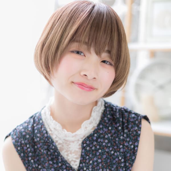 斜めバング×前下がり★透明感ナチュラルショート ブランジュ