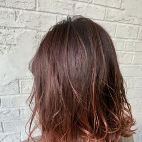 グラデーションカラーコーラルピンク無造作カール6028