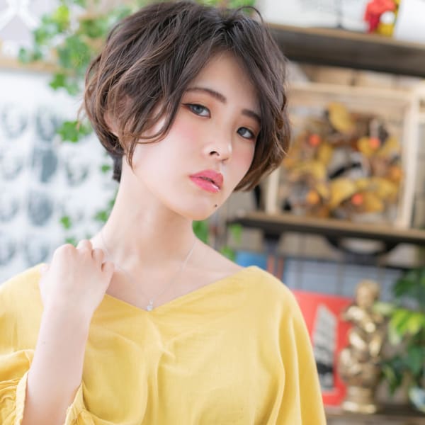 くせ毛風カール前下がり大人ボブ アシンメトリー