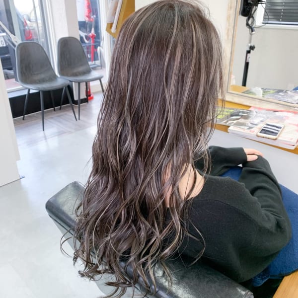 筋感ハイライトカラー×ベージュ|Re charm by anyhow 長岡南七日町店