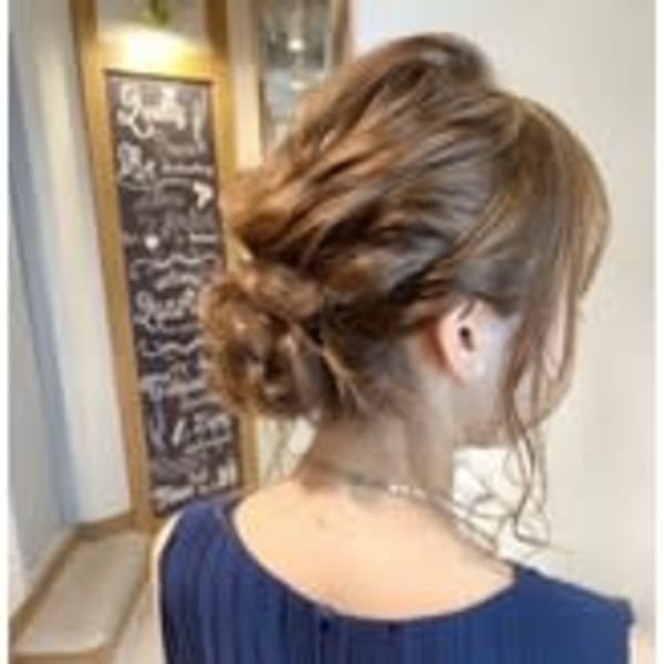 【Quartett】大人上品ルーズシニヨン