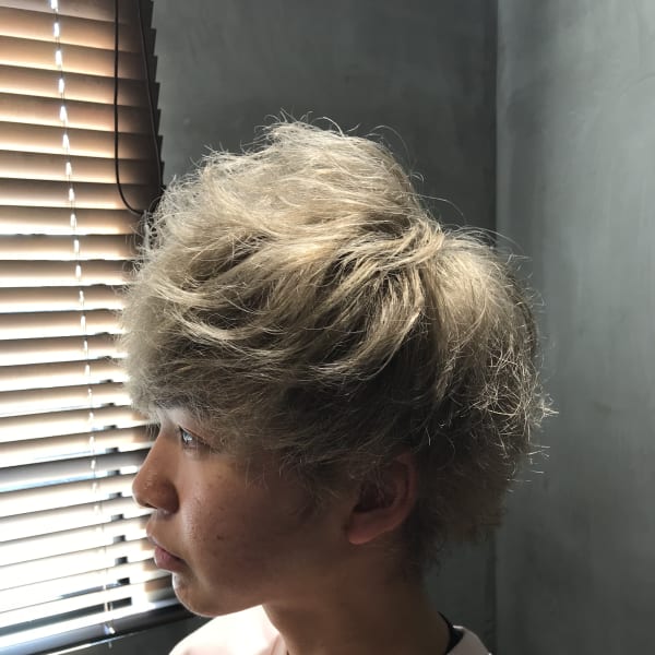 ハイトーンベージュ