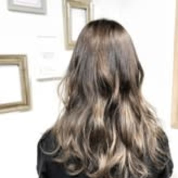 【Quartett】ハイライトバレイヤージュグラデーション