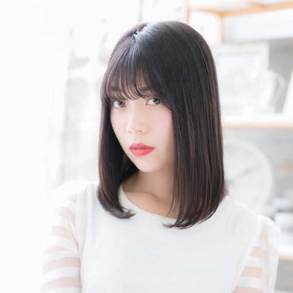 センターパートも◎黒髪クールストレート モード