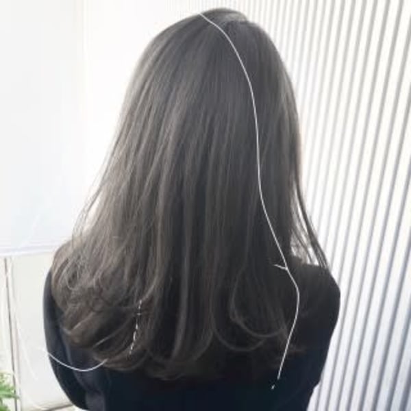 シアーグレージュのルーズヘア