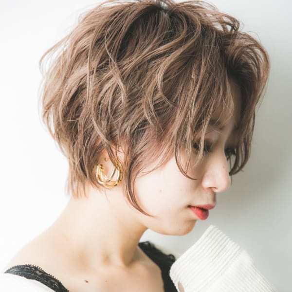 小顔ショート/毛先パーマ