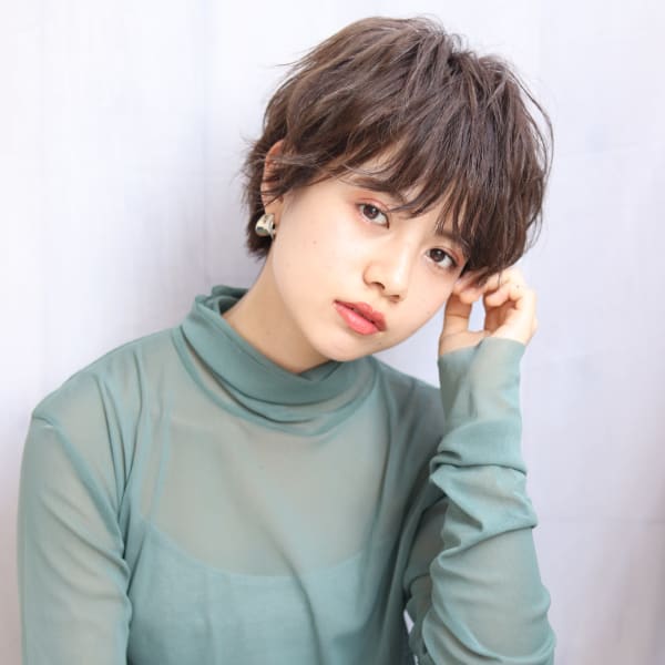 くせ毛風毛先パーマで作る大人マッシュショート