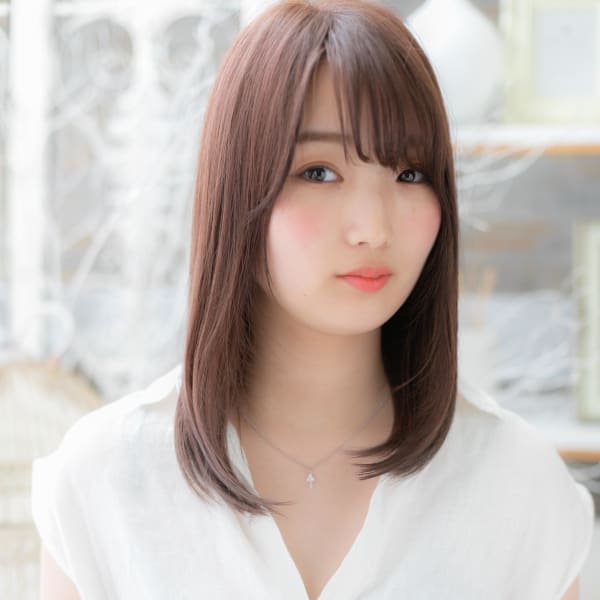 ピンクベージュで小顔やわらか女子力UPセミディ 伸ばしかけ