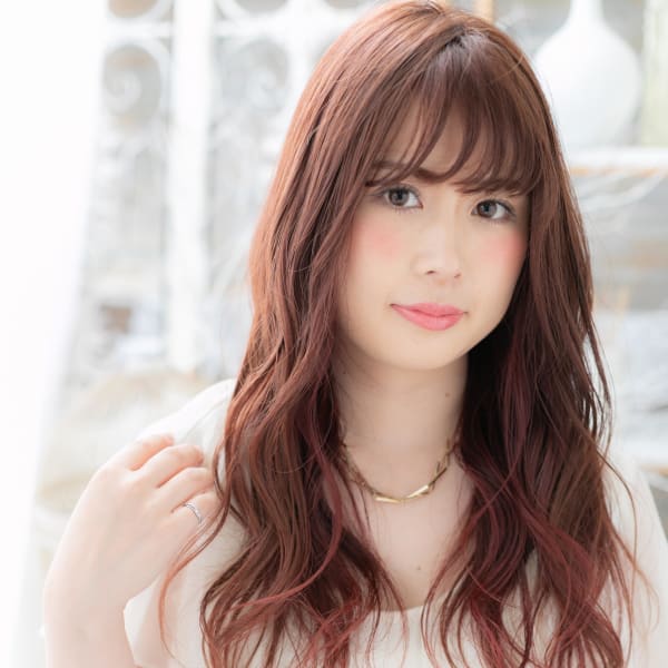 インナーカラーでレッドホットな外国人風カール　小顔