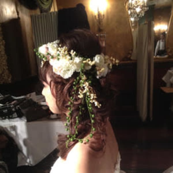 ブライダル　花冠サイドアップ