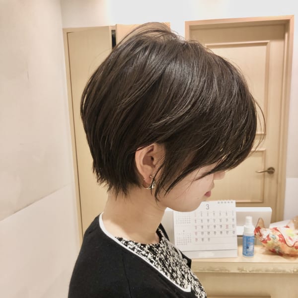 柔らかく透ける大人ショート
