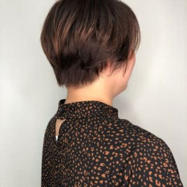 ミニマムショート×ウォームブラウンカラー