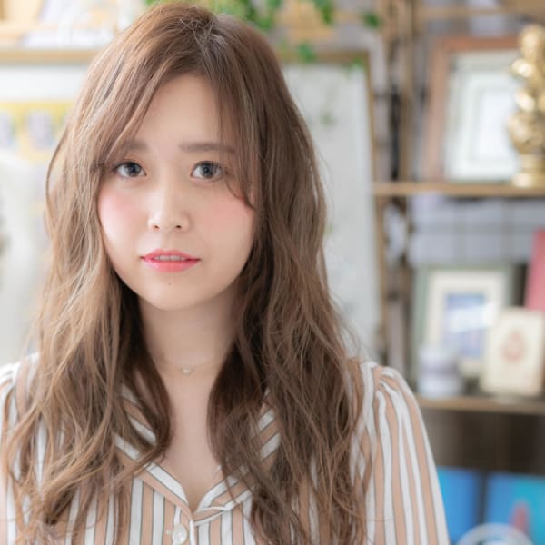 大人かわいい*アシンメトリーラフウェーブ グラデーションカラ