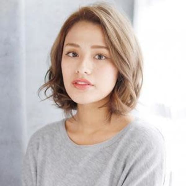 かきあげバングのニュアンスカールボブ