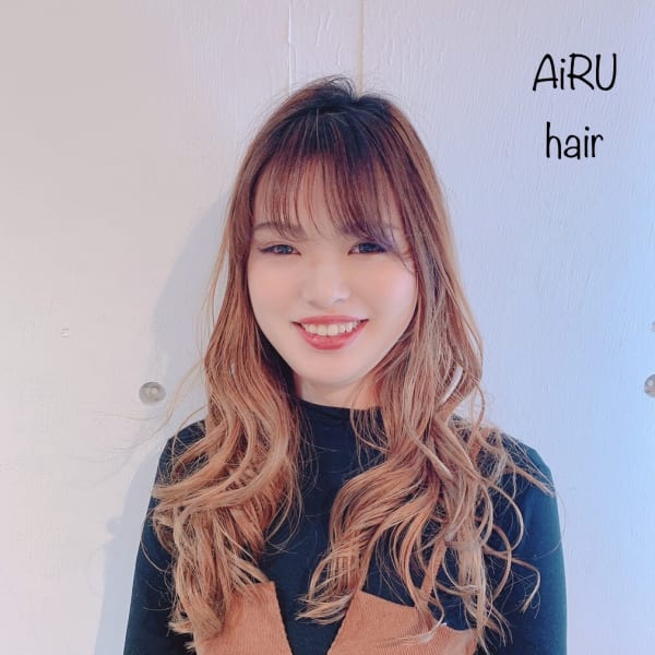 AiRU hair【アイルヘアー】のスタッフ紹介。MARINA