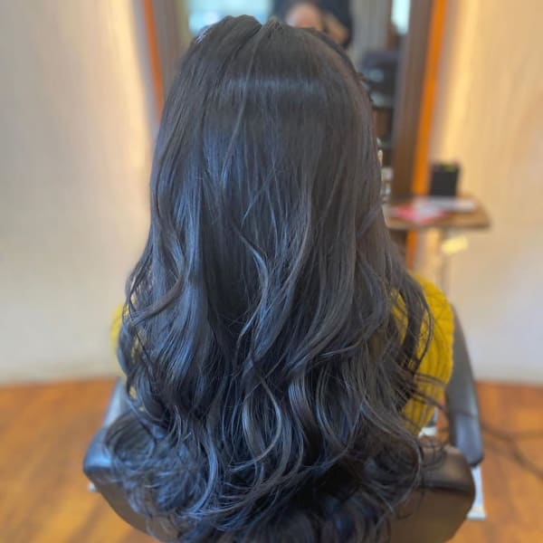 ブルーを入れて暗めのブルージュ