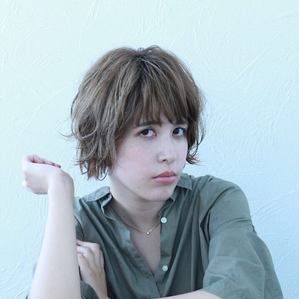 【soy-kufu】抜け感がある外国人風巻き髪スタイル