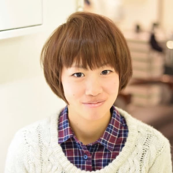 ふんわりトップのミディアムショート|HAIR RESORT VIENTO