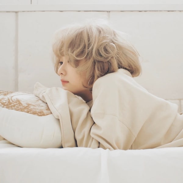 ホワイトミルクティカラーの外国人キッズ風ショートボブ☆