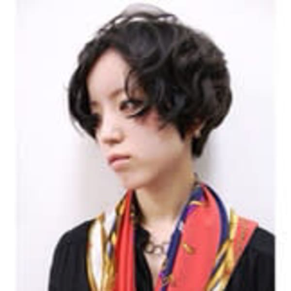 黒髪ショートに無造作ウェーブ☆