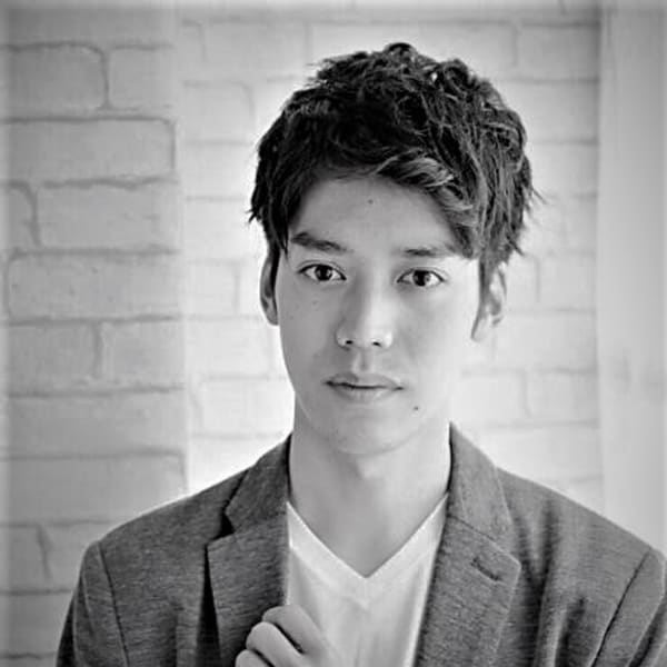竹内涼真風髪型　爽やかビジネスカジュアルアップバングショート