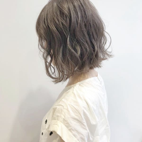 ミルクティーベージュ
