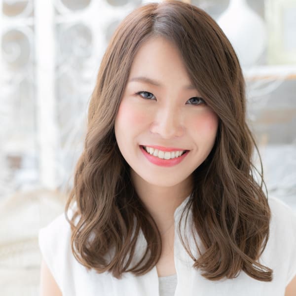 大人ガーリーくせ毛風こなれ無造作ウェーブ セミディ