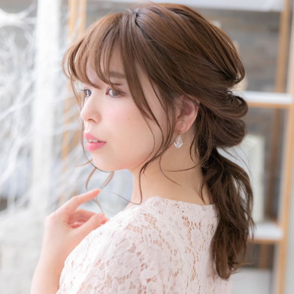 おくれ毛が大人かわいい♪小顔ヘアアレンジ　カール