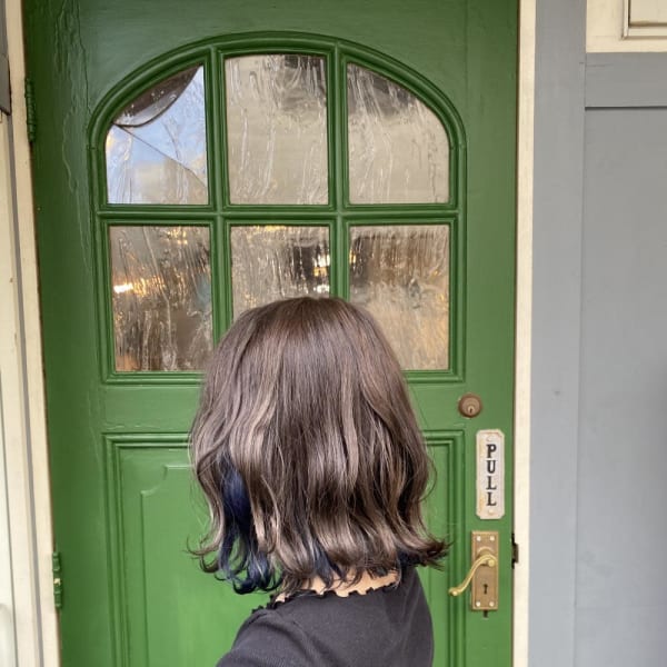 アッシュブルーインナーカラー|sun hair BRITS