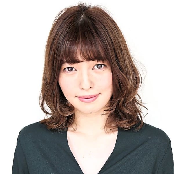 ママに人気の小顔ミディアム