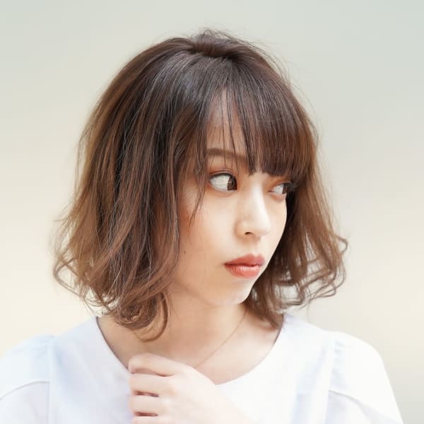 くびれボブで外はねスタイル☆グラデカラーで透明感もup☆