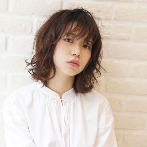 フリンジカールの３Ｄカラーくびれセミディ