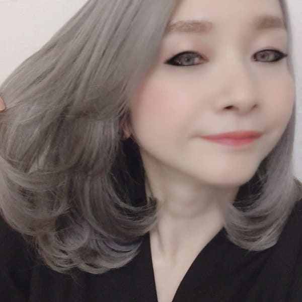 グレージュカラー